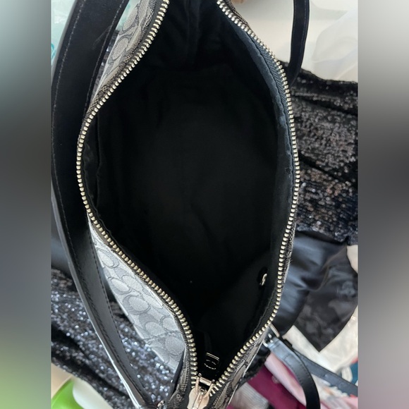 COACH EAST/WEST CELESTE HOBO
SIGNATURE BAG (F58284) BLACK... - Picture 12 of 14